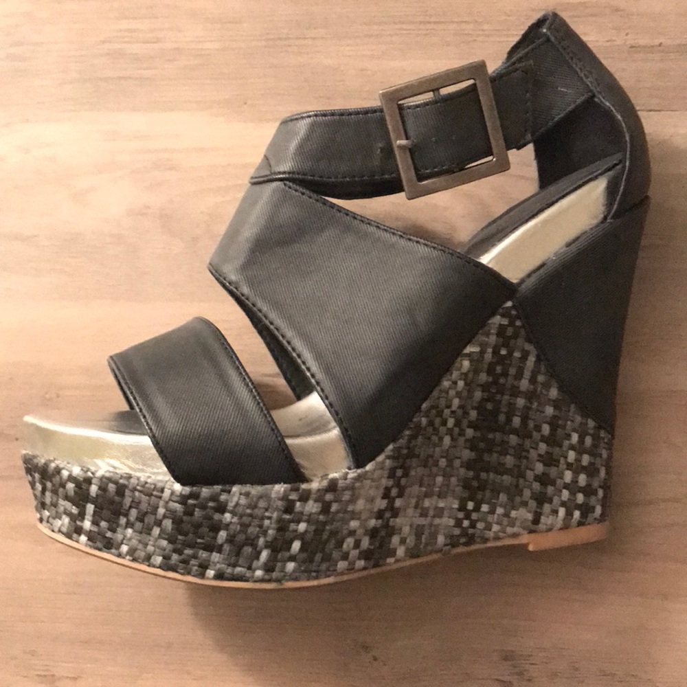 Daytrip BKE Buckle Wedge Sandal